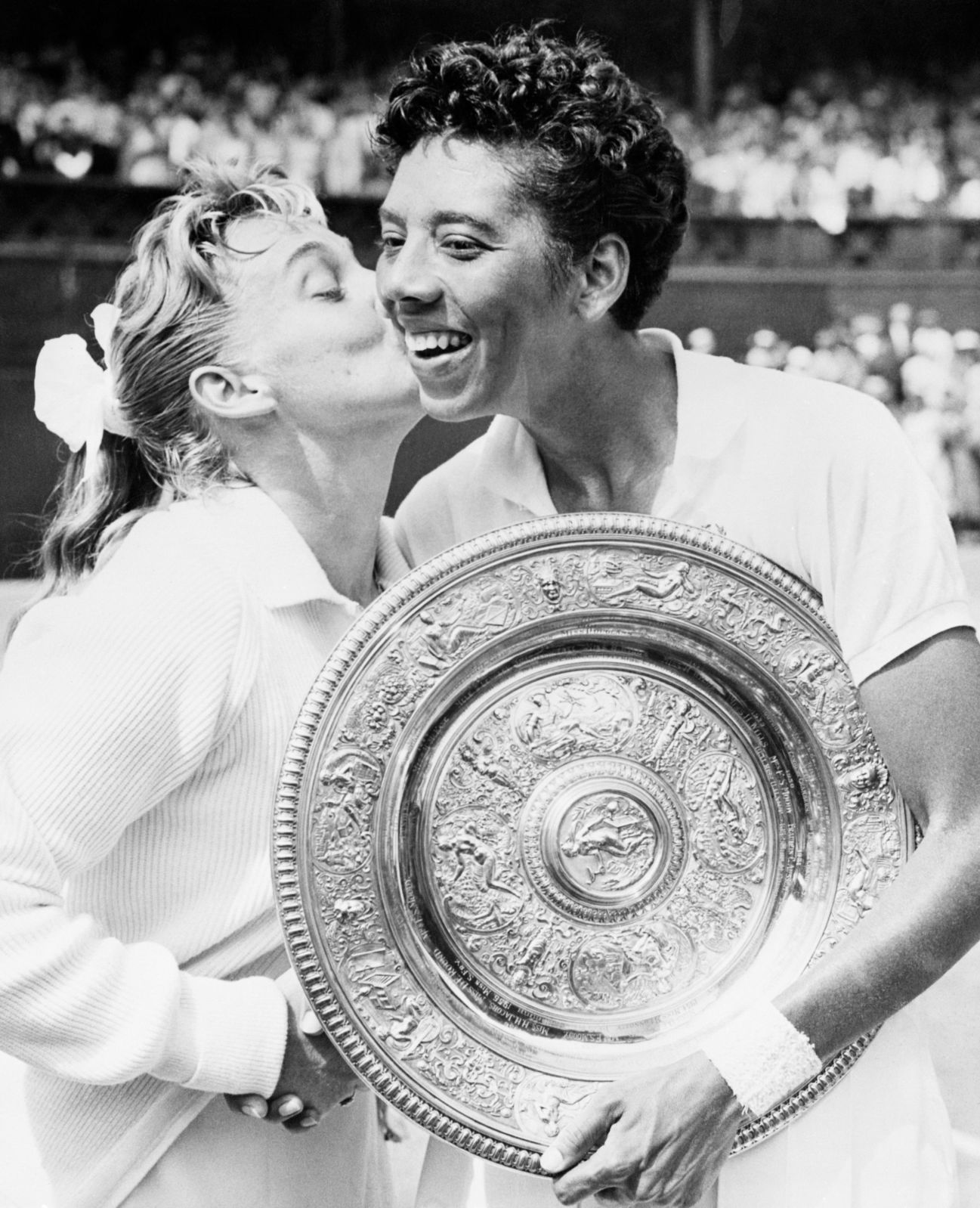 1957: First black woman to win Wimbledon